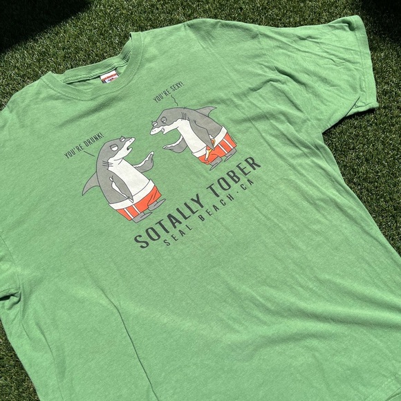 VTG 00’s Funny Seal Beach, CA Drinking Shark Tee - Picture 4 of 5